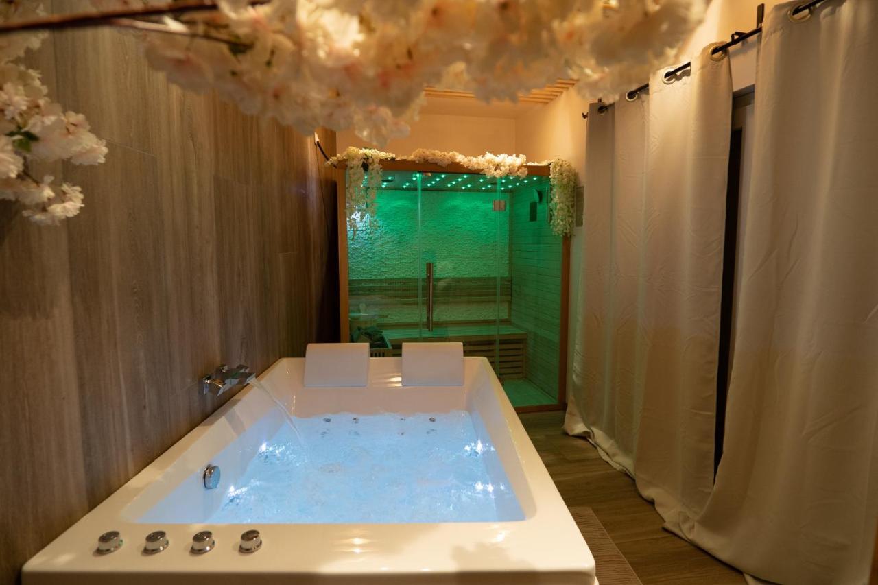 Capsule Thailande I Sauna I Balneo I Console I Jeux En Bois I Cinema I Cour Interieure Trith-Saint-Leger Eksteriør bilde
