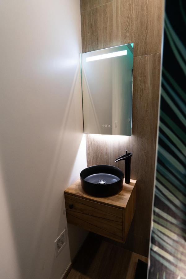 Capsule Thailande I Sauna I Balneo I Console I Jeux En Bois I Cinema I Cour Interieure Trith-Saint-Leger Eksteriør bilde