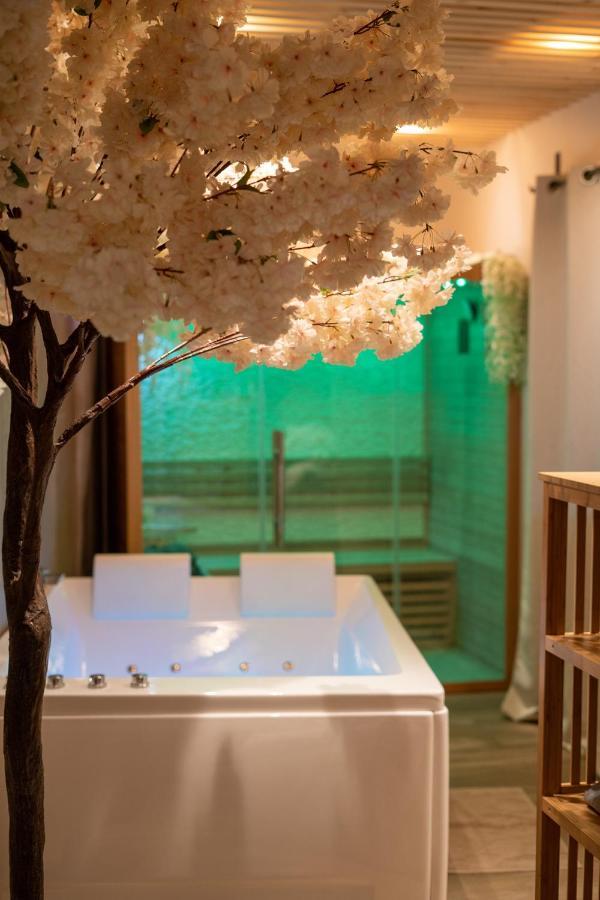 Capsule Thailande I Sauna I Balneo I Console I Jeux En Bois I Cinema I Cour Interieure Trith-Saint-Leger Eksteriør bilde